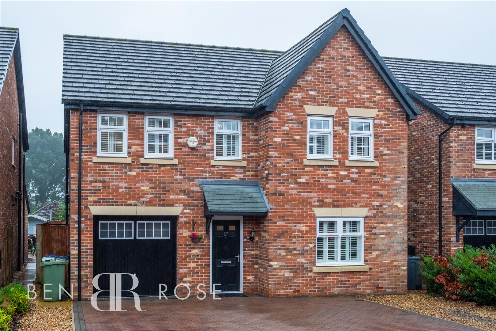 4 bed property in Beaufort Close, Chorley